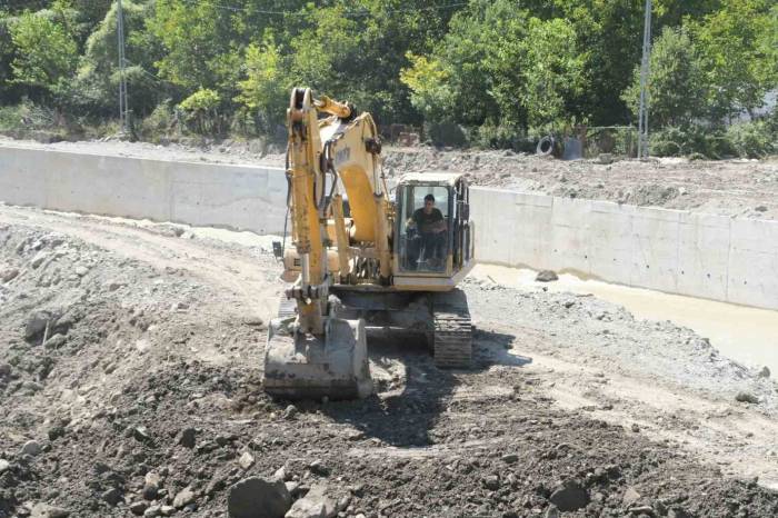 Yenice’de Sel Yaraları Sarılıyor