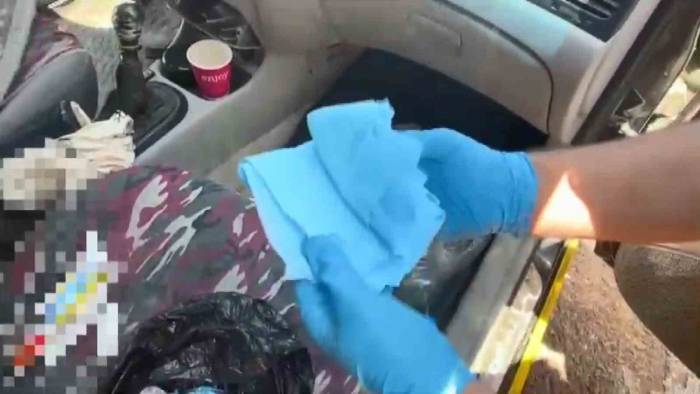 Yakalanmamak İçin Uyuşturucuyu Peçeteye Emdiren Şahıs Polisten Kaçamadı