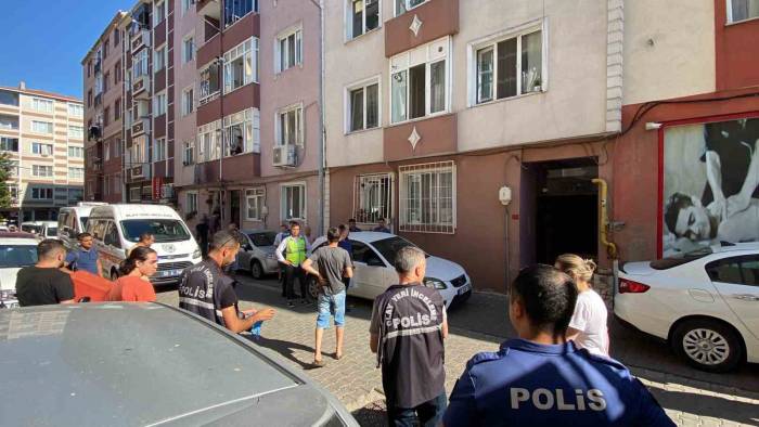 Tekirdağ’da 5 Katlı Apartmanın Çatısından Düşen İşçi Hayatını Kaybetti