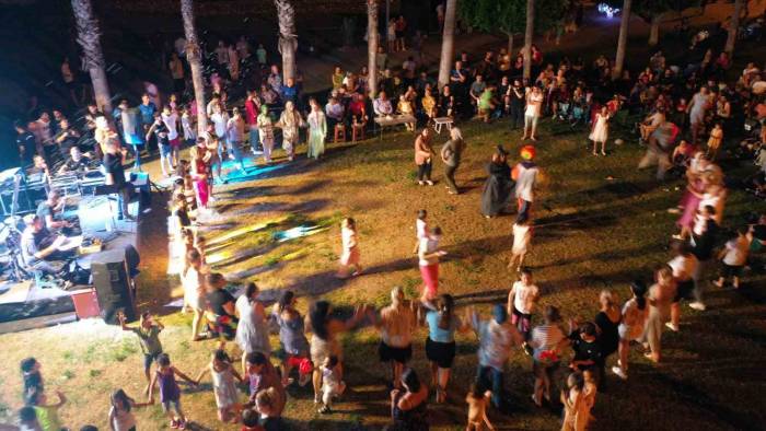 Akdeniz Akşamları ’mikrofon Sende’ Etkinliği İle Şenleniyor