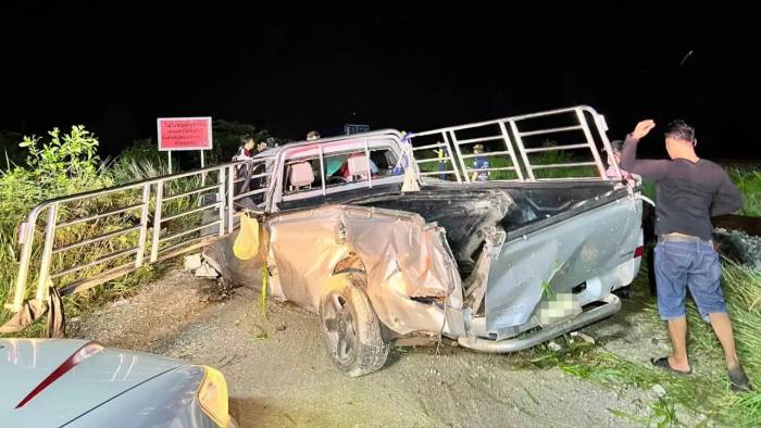 Tayland’da Yük Treni, İşçi Taşıyan Kamyonete Çarptı: 8 Ölü
