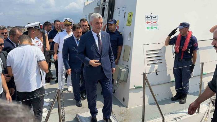 Bakan Bolat, İskenderun Limanı’nda İncelemelerde Bulundu