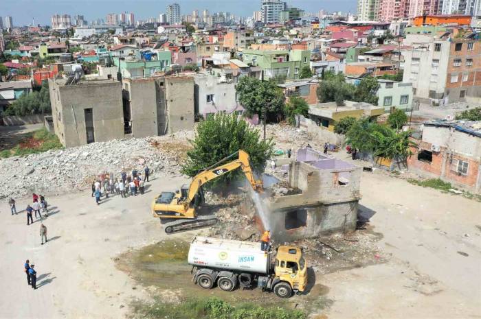 Başkan Kocaispir, Operatör Koltuğuna Oturup Bina Yıktı