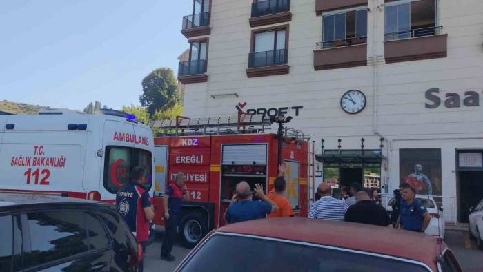 Kdz.ereğli’de 7 Katlı Apartmanda Çıkan Yangın Korkuttu