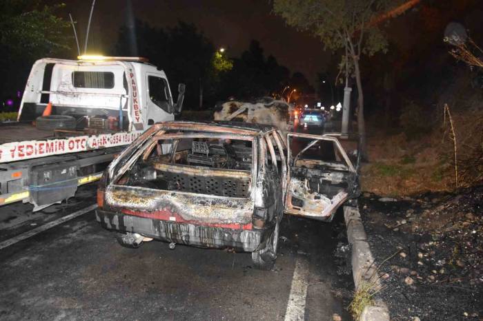 Adana’da Otomobil Alev Alev Yandı