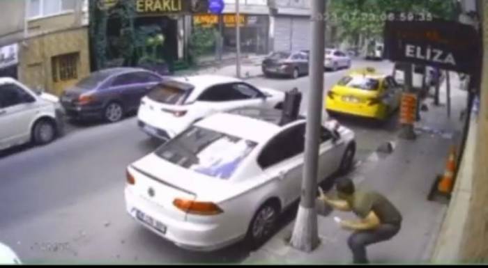Bayrampaşa’da Köfteci Dükkanını Kurşun Yağmuruna Tutan Şüpheli Kamerada