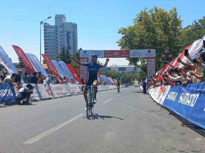 100. Yıl Cumhuriyet Bisiklet Turu 1. Tbmm’nin Önünde Son Buldu