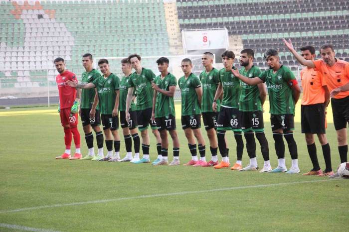 Futbolcuların Alacaklarını Ödeyemeyen Denizlispor’da Antrenman İptal Edildi