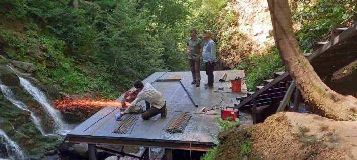 Güzeldere Şelalesine Seyir Terası