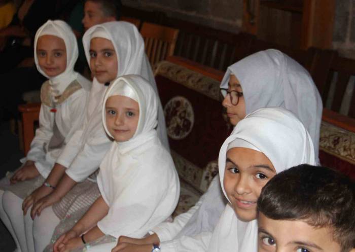 Fatih Sultan Mehmet Eğitim Ve Yardımlaşma Vakfı Yaz Kursu Kapanışı Yapıldı