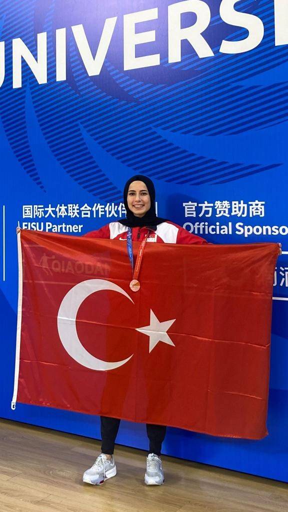 Hayriye Türksoy Hançer Madalyayla Döndü