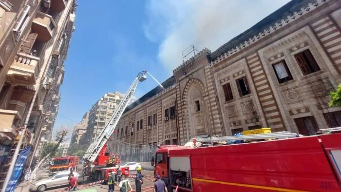 Mısır’da Bakanlık Binasında Yangın