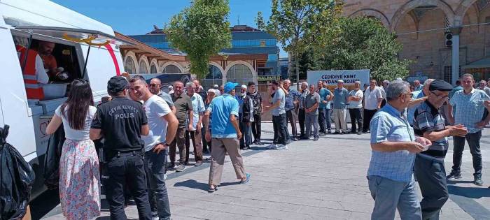 Ağızlar Aşure İle Tatlandı