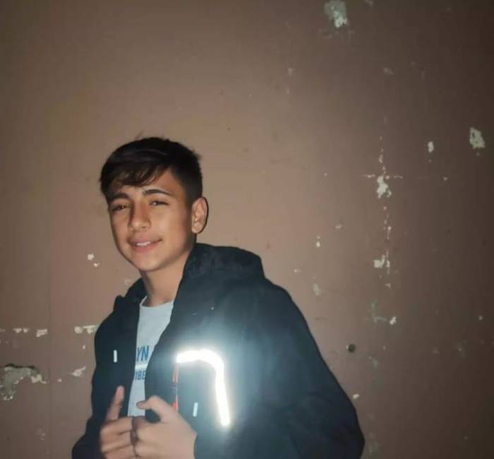 Çakmak Gazı Kokladığı İleri Sürülen 13 Yaşındaki Çocuğun Parkta Cansız Bedeni Bulundu