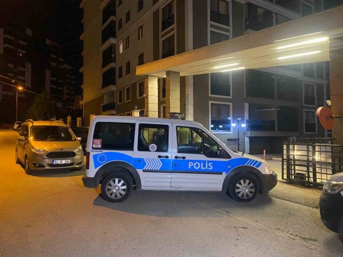 Tartıştığı Kocasını Bıçaklayarak Öldürdü