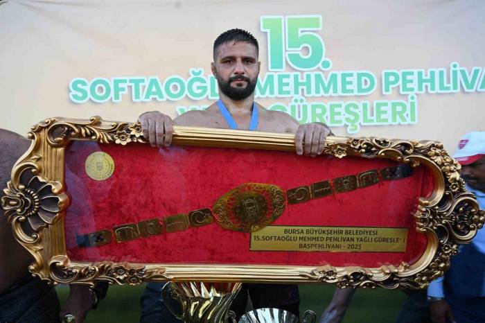 Başpehlivan Serhat Gökmen Oldu