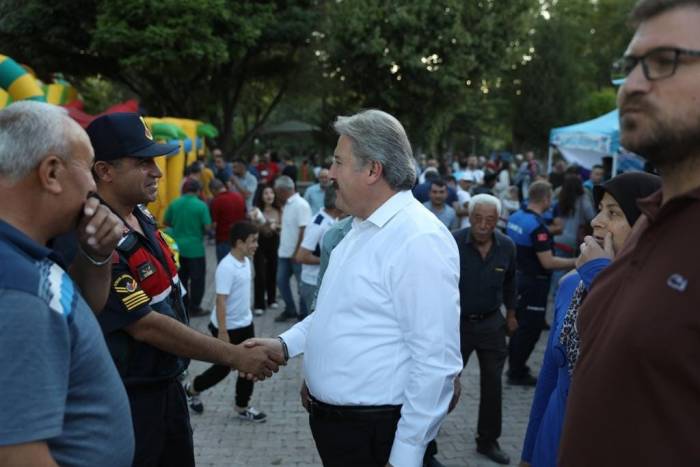 Gürpınar Sakinleri ’mahalle Buluşması’nda Bir Araya Geldi