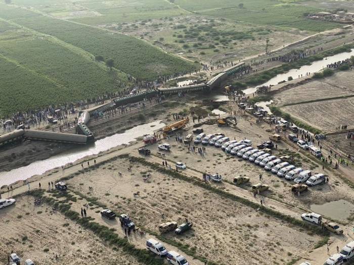 Pakistan’daki Tren Kazasında Can Kaybı 30’a Yükseldi