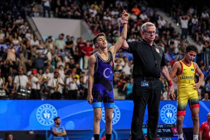 Eyyüp Çetin’den Gümüş Madalya