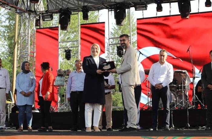 Van Büyükşehir Belediyesi ’büyük Bitlis Buluşmaları’nda Stant Açtı