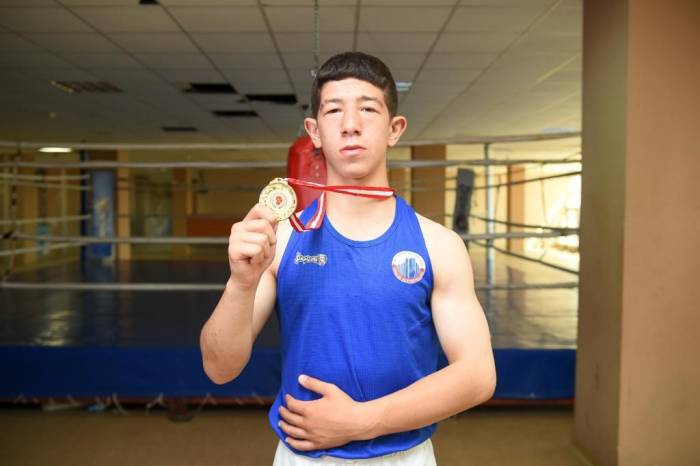 Altındağ’ın Gururu, Türkiye Boks Şampiyonası’nda Şampiyon Oldu