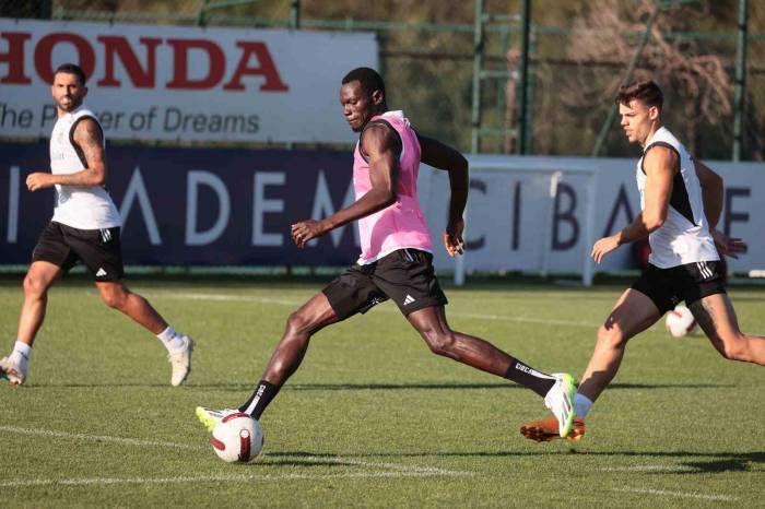 Beşiktaş, Neftçi Bakü Maçı Hazırlıklarını Sürdürdü