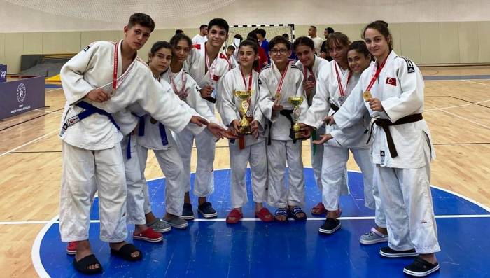 Düzceli 9 Sporcu Kürsüye Çıktı