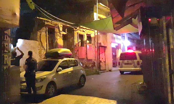 Edremit’te Polisten Kaçan Şüpheli Ağaca Çıktı