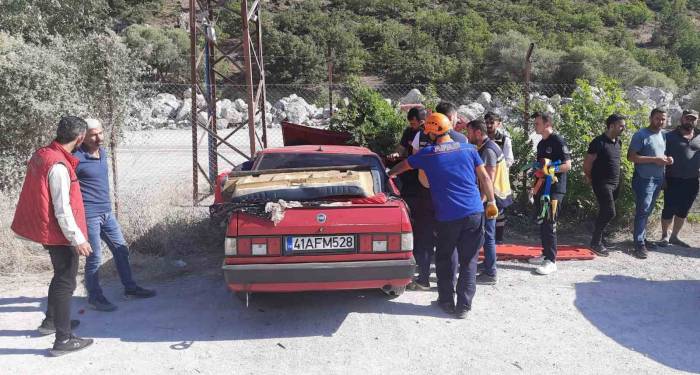 Gümüşhane’de Kavşakta Kaza: 3 Yaralı