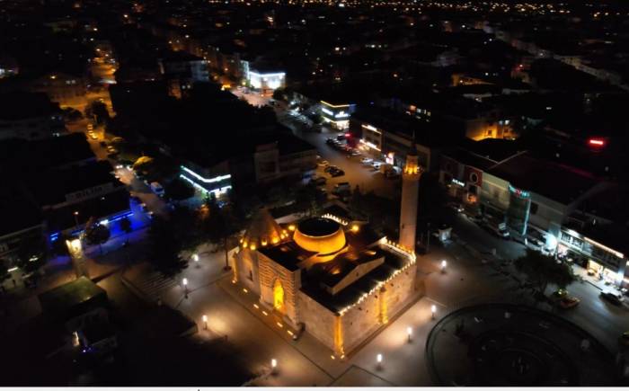 8 Asırlık Selçuklu Eseri Cacabey Medresesi Drone Görüntüsüyle Hayran Bıraktı