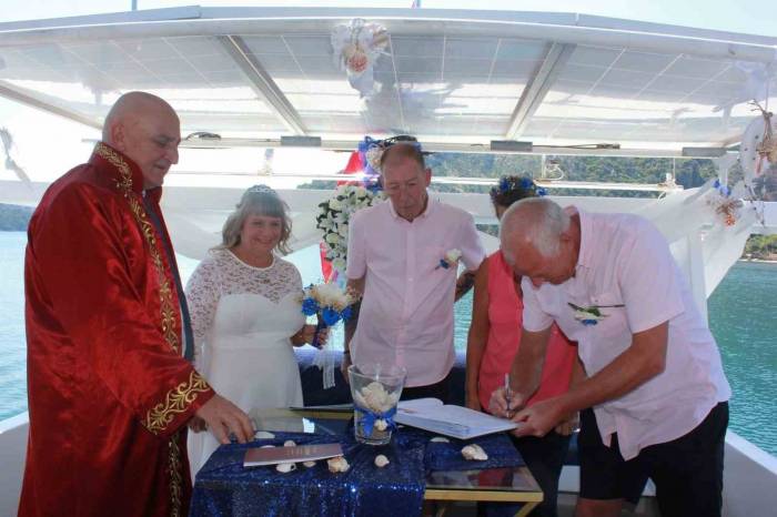 Marmaris’te 7 Ayda 415 Çift Dünya Evine Girdi