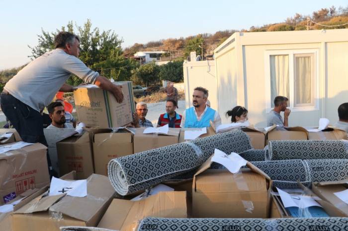 Manisa Büyükşehir Belediyesi Orman Yangınının Yaralarını Sarıyor