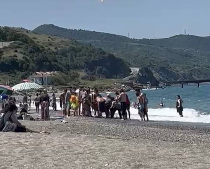 Boğulma Tehlikesi Yaşayan Şahsı Vatandaşlar Kurtardı