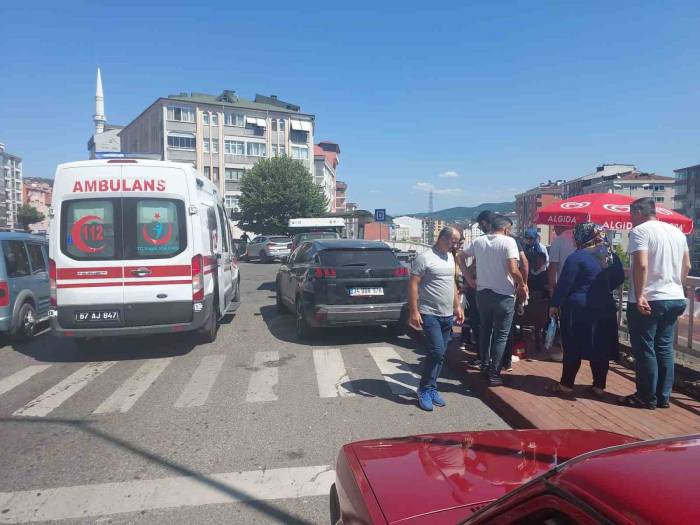 Kdz.ereğli’de Otomobil İle Motosiklet Çarpıştı: 2 Yaralı