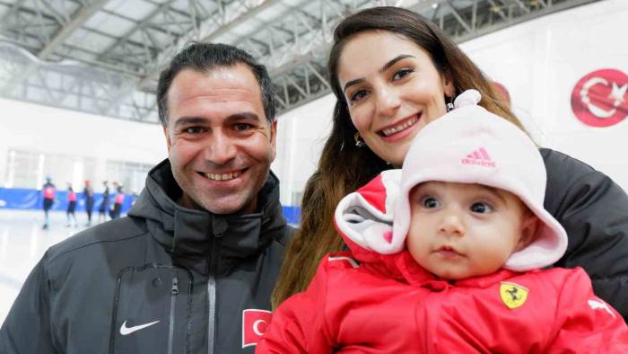 Buzun Minik Prensesi Alisa Alara