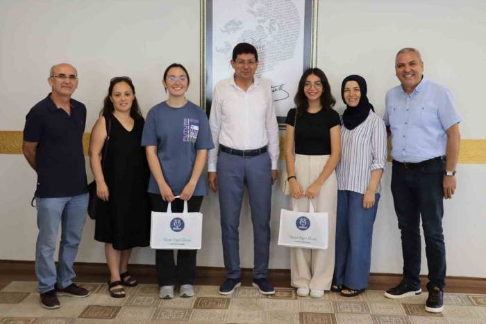 Lgs Türkiye Birincilerine Başkan Özcan’dan Ödül