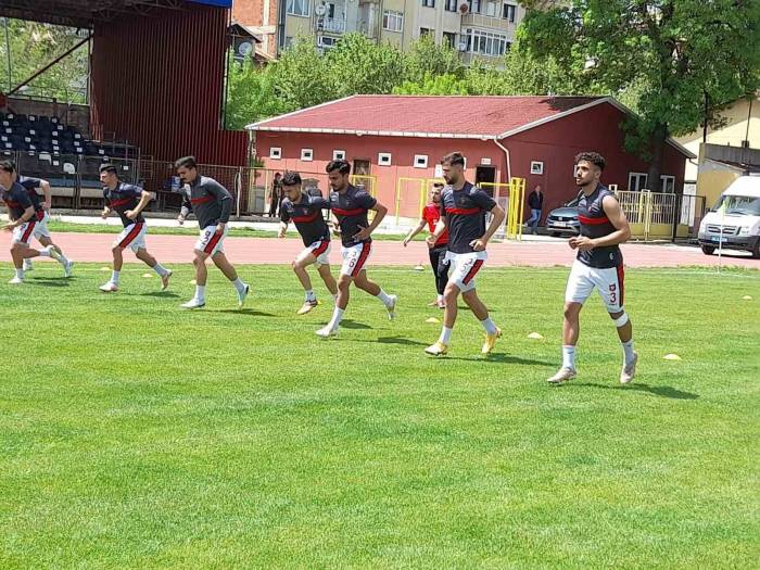 Uşakspor Transferde Atağa Kalktı