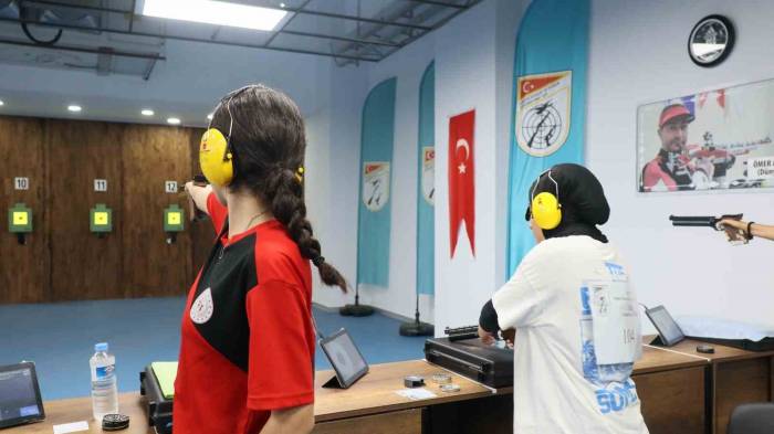 Elazığ’da Havalı Silahlar Yıldızlar Yarışması Sona Erdi