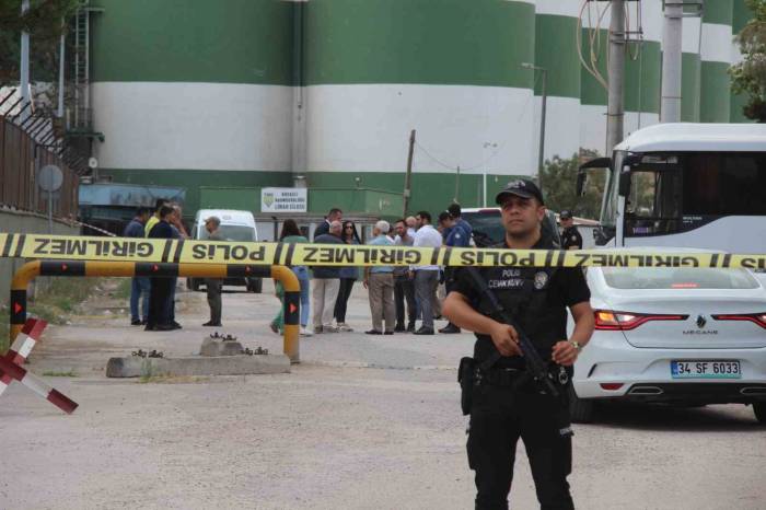 Cumhuriyet Savcısı, Patlamanın Meydana Geldiği Bölgede İnceleme Yapıyor