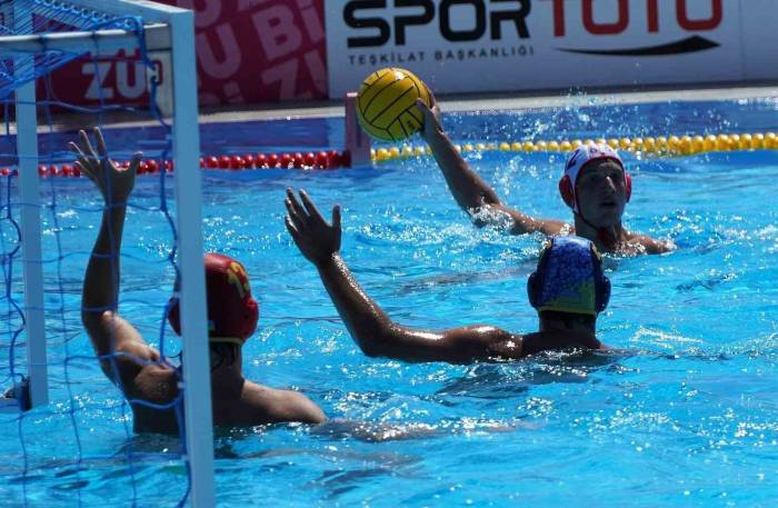Manisa’da U17 Erkekler Avrupa Sutopu Şampiyonası Başladı