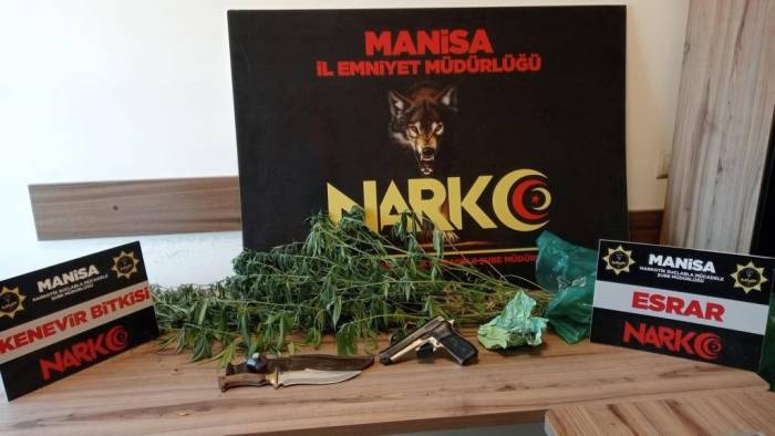 Manisa’da Polisten Uyuşturucu Tacirlerine Darbe