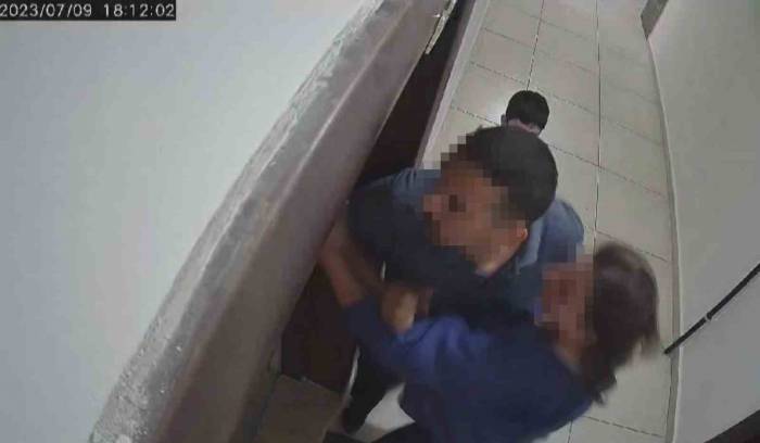 Komşusunu Dövmek İçin, Boksör Arkadaşını Çağırdı
