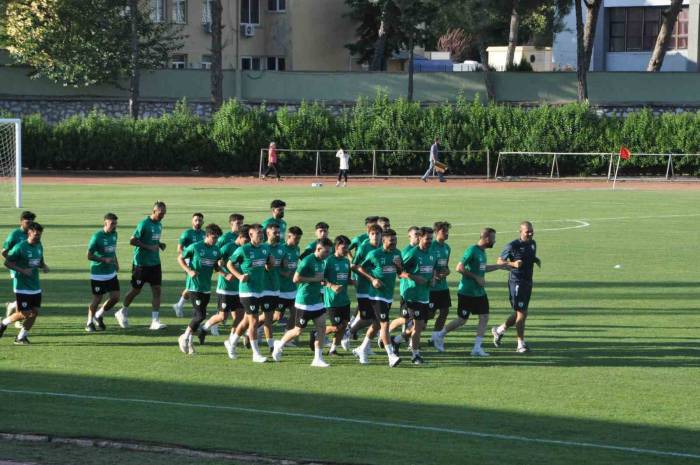 Muğlaspor Sezonun İlk Antrenmanı İçin Sahaya İndi
