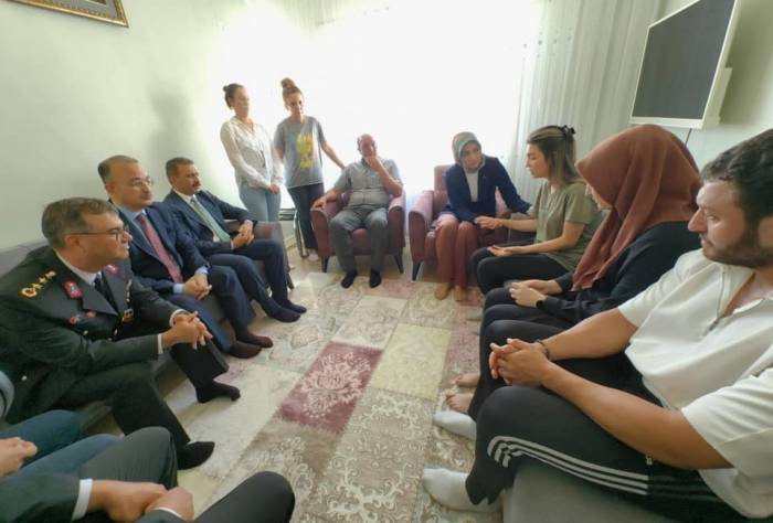 Şehidin Şahadet Belgesi Ailesine Teslim Edildi