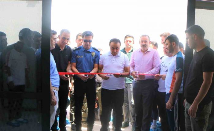 Kurtalan’da Yarı Olimpik Yüzme Havuzu Açıldı