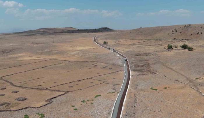 Siverek’in Bozuk Yollarını Büyükşehir Yapıyor