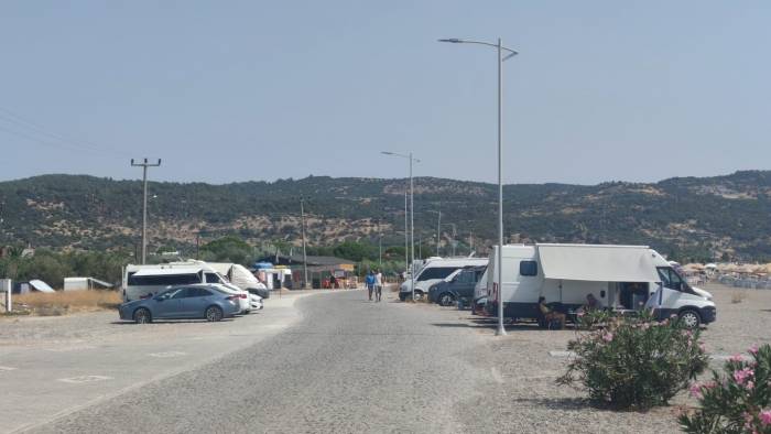 Assos’ta Karavanlar Tepkilere Neden Oldu