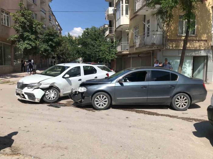 Elazığ’da Bir Aylık Kaza Bilançosu: 300 Yaralı, 5 Ölü