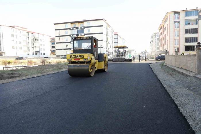 Kars’ta Yollar Sıcak Asfalt Oluyor