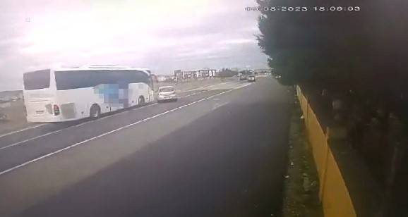 Tekirdağ’da Yolcu Otobüsü Otomobille Çarpıştı: 1 Ölü, 2 Yaralı